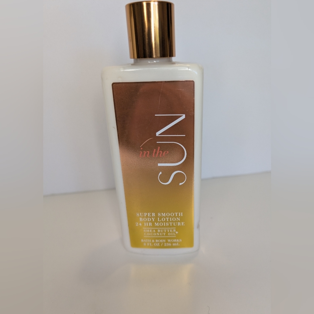 Bath & Body Works In The Sun Super Smooth Body Lotion 24 Hour Moisture 8oz NEW